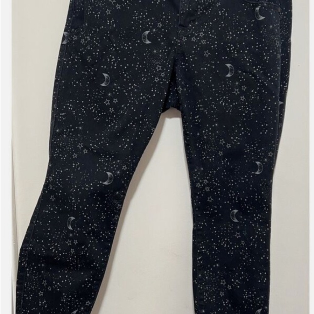 TORRID Denim Jegging Black Star Print Celestial Size 26R